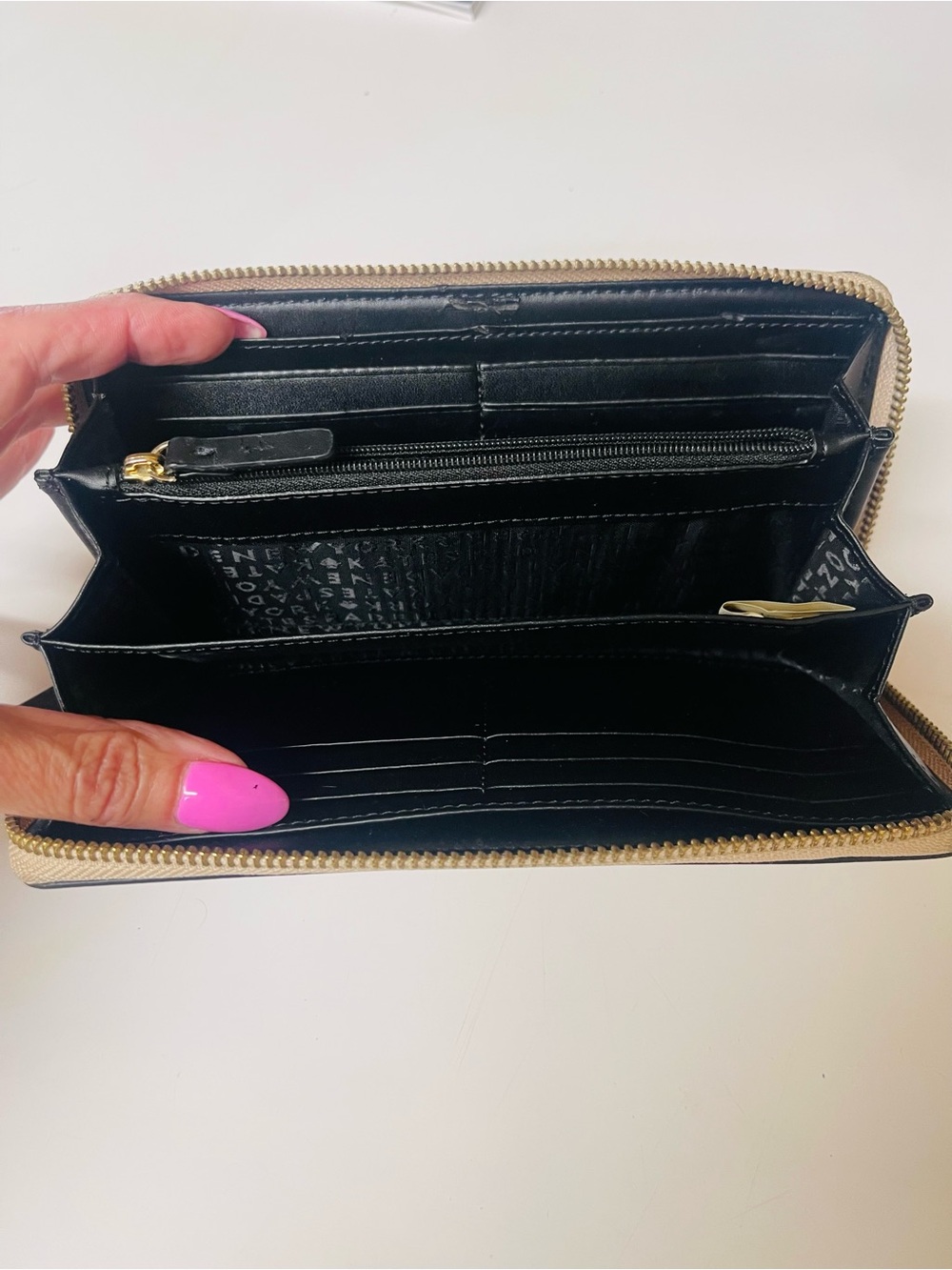kate spade Two-Tone Cream and Black Zip Wallet - Picture 6 of 8
